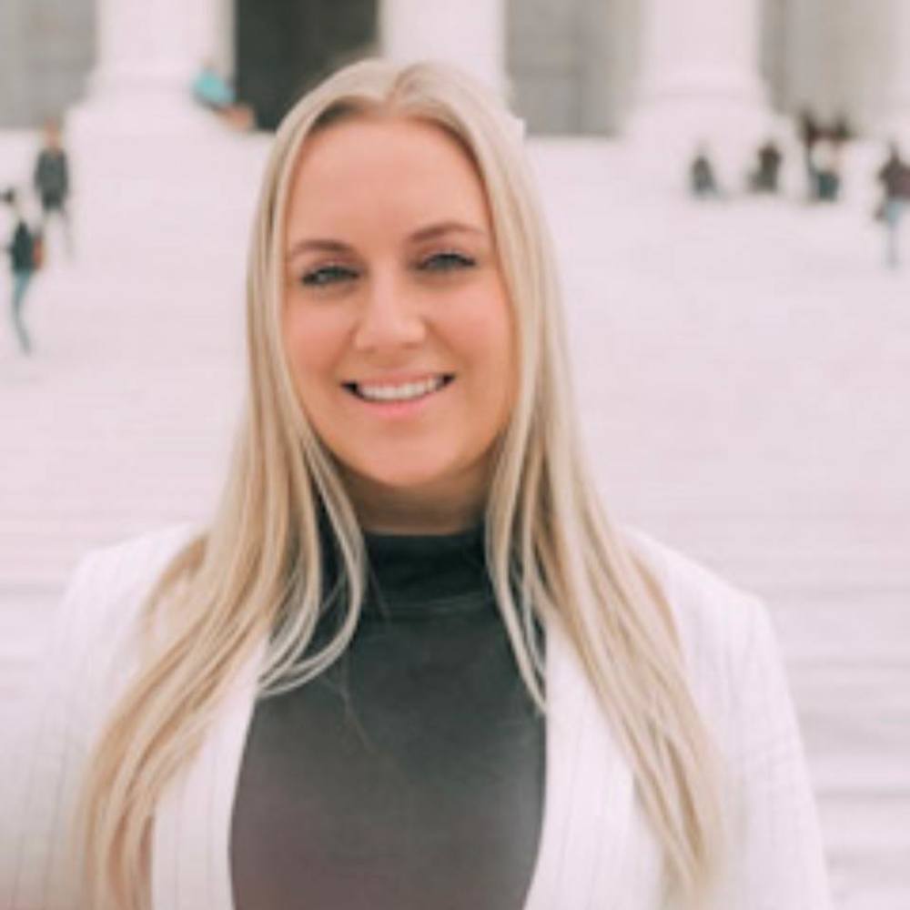 Meet your Posher, Ashley